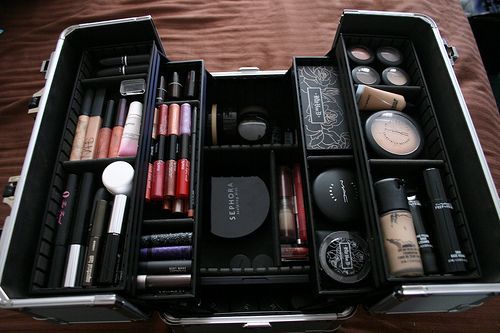 11 Genius Ways to Save Money on Your Makeup Kit Without Sacrificing Quality post thumbnail image