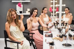 makeup workshops, benefits of makeup workshops, grow your MUA business, makeup artist tips,workshop ideas for makeup artists