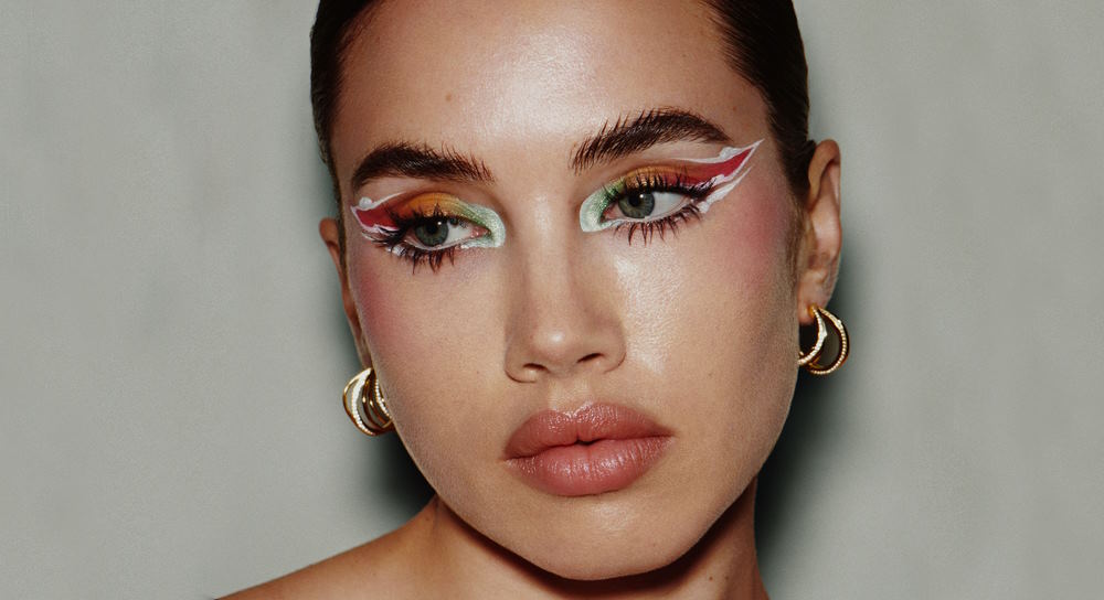 Breaking Into Editorial Makeup: Practical Tips Every Aspiring MUA Needs post thumbnail image