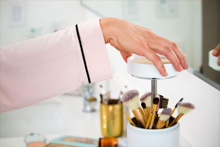 How to Properly Sanitize Your Makeup Tools Between Clients post thumbnail image