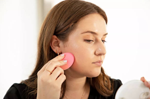 How to Find the Best Makeup Sponge for Seamless Foundation Application post thumbnail image