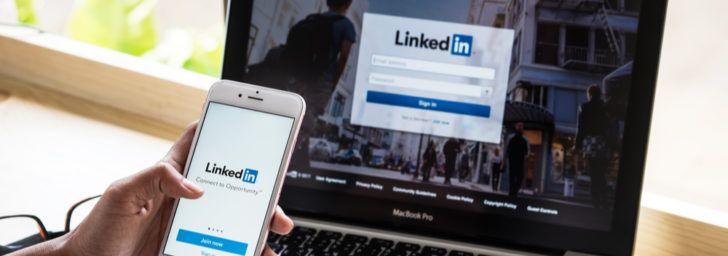 LinkedIn for makeup artists, LinkedIn marketing for MUAs, How to grow your makeup business, Makeup artist LinkedIn tips, LinkedIn profile for MUAs