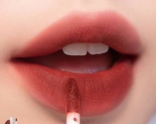 Create Stunning Ombre Lips with These Easy Techniques post thumbnail image