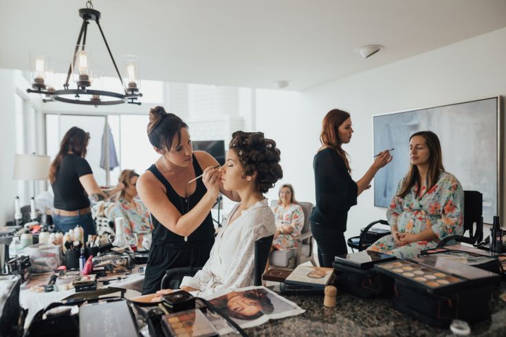 Turning First-Time Clients into Repeat Customers: The Ultimate MUA Guide post thumbnail image