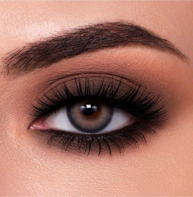 Glam Smoky Eye,Smoky Eye for Special Occasions,Timeless Makeup Look