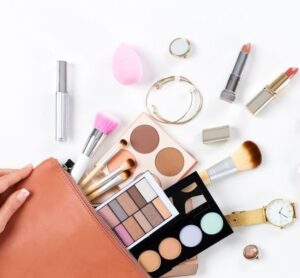 Budget makeup kit,Affordable makeup products,Makeup kit essentials,Budget-friendly makeup for artists,Drugstore makeup for professionals,Building a makeup kit on a budget,Best budget makeup brands