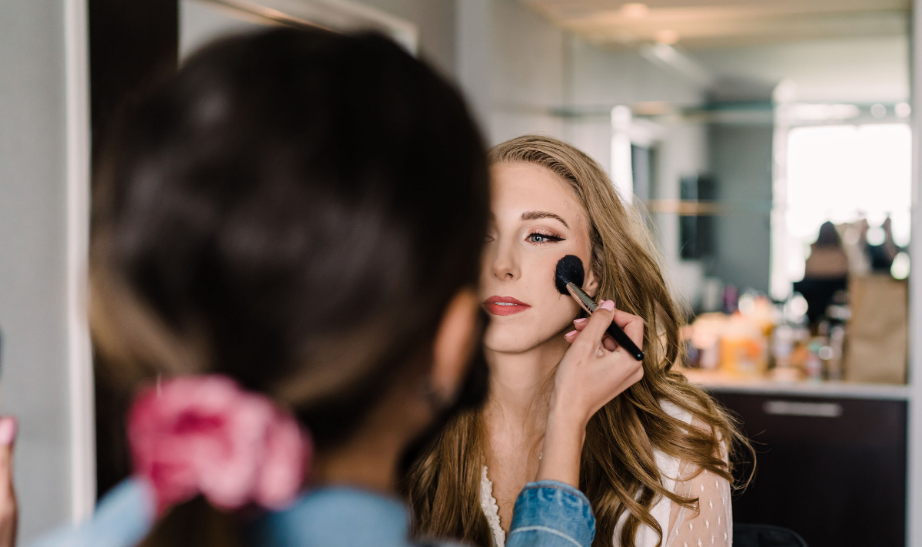 Makeup artist captions,Captions for makeup services,Writing captions to attract clients,Social media marketing for makeup artists,How to book more makeup clients,Instagram captions for beauty businesses,Selling makeup services on social media,Makeup artist business tips