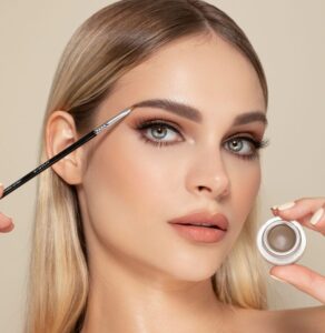 Eyebrow shaping tips,How to define eyebrows,Pro eyebrow grooming,Eyebrow filling techniques,Tools for perfect eyebrows,Eyebrow mapping guide,Natural vs. bold eyebrows