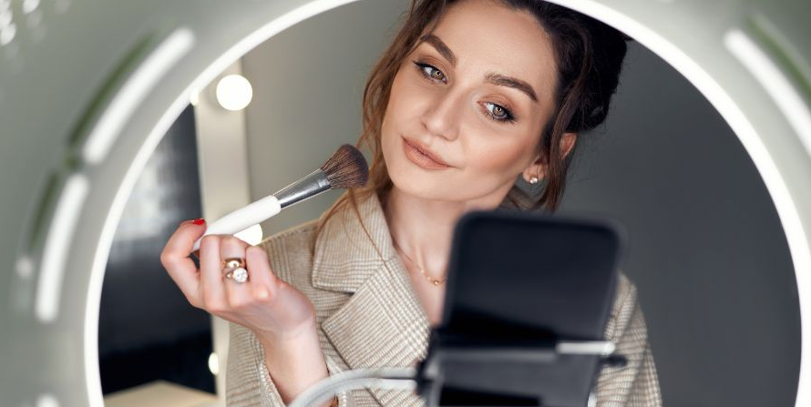 How to Go Viral on TikTok as a Makeup Artist: Top Tips for Getting Clients post thumbnail image