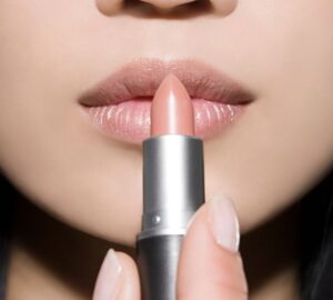 Long-lasting lipstick,Lipstick tips,Flawless lipstick,Lipstick hacks,Lip care tips,How to keep lipstick fresh,Lipstick that lasts all day